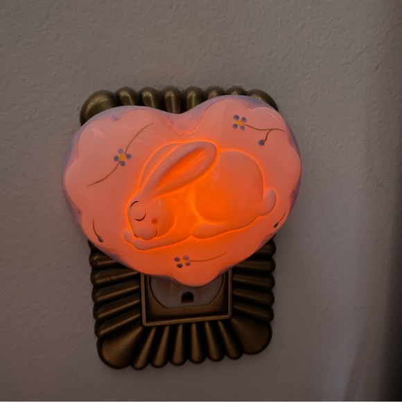 Vintage 1998 Enesco Bunny Glass Nightlight - Picture 2 of 3